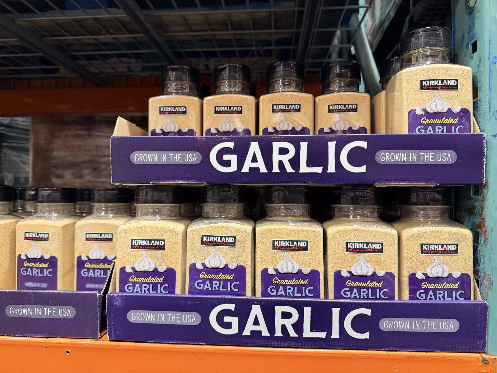 Kirkland Signature granulated garlic displayed on Costco shelves